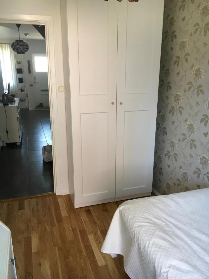 Farsta Bed And Breakfast Stockholm Ngoại thất bức ảnh